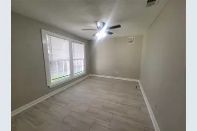 2526 3rd 1/2 Avenue N, Texas City, TX 77590 - Photo 11