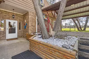 9820 Lake Forest Circle N, Brenham, TX 77833 - Photo 3