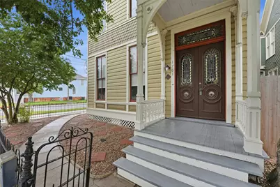 1701 Ball, Galveston, TX 77550 - Photo 3