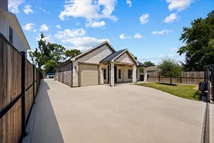 7105 Weyburn St, Houston, TX 77028 - Photo 3
