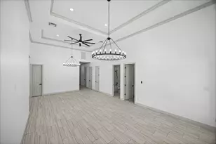 7105 Weyburn St, Houston, TX 77028 - Photo 7