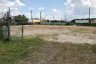 8010 Cypress St, Houston, TX 77012 - Photo 9