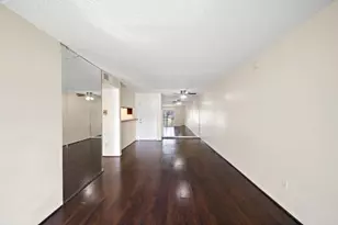 2818 S Bartell Dr, Houston, TX 77054 - Photo 3