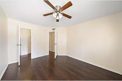 2818 S Bartell Drive #4, Houston, TX 77054 - Photo 7