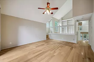 130 Sugar Berry Cir, Houston, TX 77024 - Photo 13