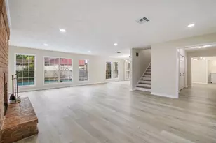 6903 Vinewood Cir, Houston, TX 77088 - Photo 9