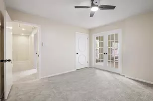 6903 Vinewood Cir, Houston, TX 77088 - Photo 25