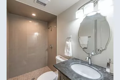 14703 Barryknoll Lane #2, Houston, TX 77079 - Photo 9