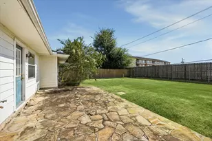 1714 Ashford Hollow Ln, Houston, TX 77077 - Photo 19
