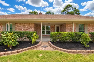 12315 Thaman Dr, Dickinson, TX 77539 - Photo 5