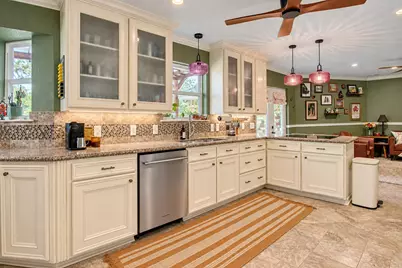 12315 Thaman Drive, Dickinson, TX 77539 - Photo 17