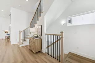 10923 Brookeshire Chase Ln, Houston, TX 77043 - Photo 9