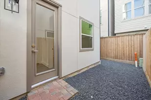 10923 Brookeshire Chase Ln, Houston, TX 77043 - Photo 39