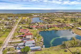 2767 Broadway St, Dickinson, TX 77539 - Photo 19