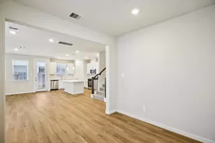708 Sand Dollar Dr, Kemah, TX 77565 - Photo 5