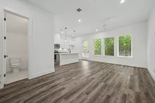 5734 White Magnolia St., Houston, TX 77091 - Photo 5