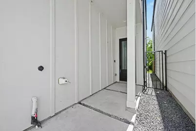 5734 White Magnolia Street, Houston, TX 77091 - Photo 3