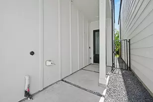 5734 White Magnolia St., Houston, TX 77091 - Photo 3