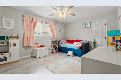 9907 Pinehurst Street, Baytown, TX 77521 - Photo 31
