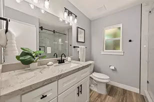 5422 Valerie St, Bellaire, TX 77401 - Photo 23