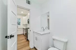 1616 38th St, Galveston, TX 77550 - Photo 17