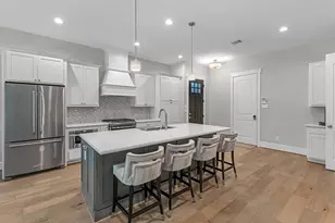 11 Thorpe Ln, Spring, TX 77389 - Photo 7