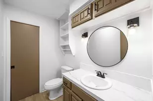 835 Clubside Dr, East Bernard, TX 77435 - Photo 7