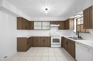 835 Clubside Dr, East Bernard, TX 77435 - Photo 9