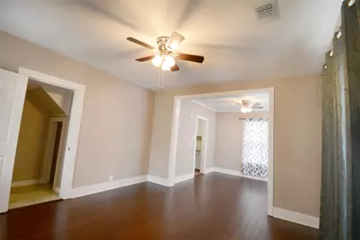 407 N Chappell Hill Street, Brenham, TX 77833 - Photo 9