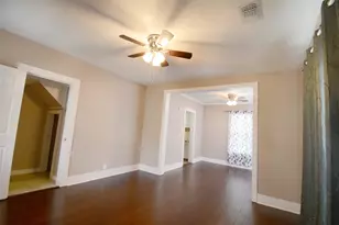 407 N Chappell Hill St, Brenham, TX 77833 - Photo 9