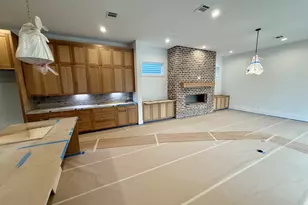 1002 E 6th 1/2 St, Houston, TX 77009 - Photo 13