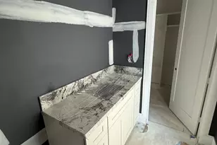1002 E 6th 1/2 St, Houston, TX 77009 - Photo 21