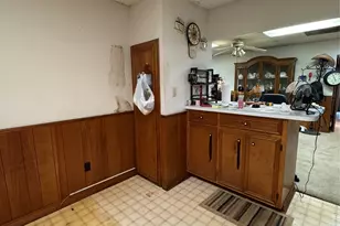 212 E Elizabeth Ave, Palacios, TX 77465 - Photo 9