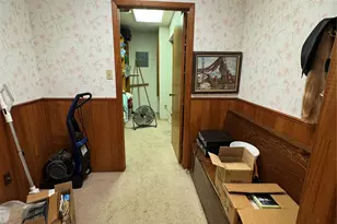 212 E Elizabeth Ave, Palacios, TX 77465 - Photo 7