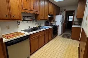 212 E Elizabeth Ave, Palacios, TX 77465 - Photo 17