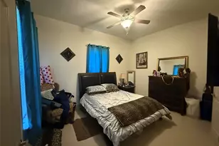 1915 Ursuline St, Galveston, TX 77550 - Photo 9