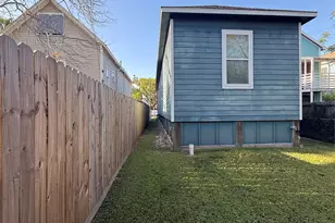 1915 Ursuline St, Galveston, TX 77550 - Photo 13