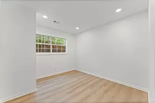 7007 Carvel Ln, Houston, TX 77074 - Photo 11