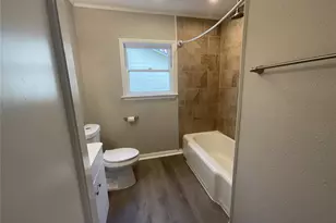 302 S 5th St, La Porte, TX 77571 - Photo 13