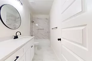 111 S Carroll St, La Porte, TX 77571 - Photo 19