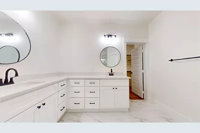 111 S Carroll Street, La Porte, TX 77571 - Photo 13