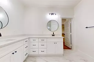 111 S Carroll St, La Porte, TX 77571 - Photo 13