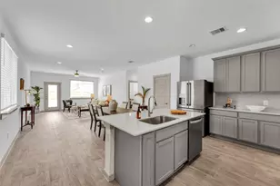 2830 Chancery Summit Ct, Houston, TX 77047 - Photo 9