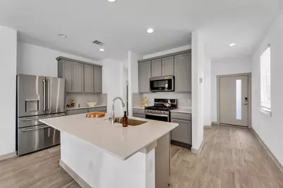 2830 Chancery Summit Court, Houston, TX 77047 - Photo 9