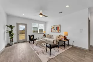 2830 Chancery Summit Ct, Houston, TX 77047 - Photo 5