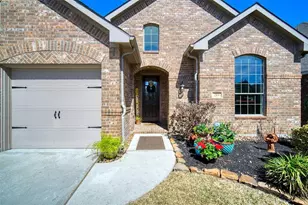 203 N Vershire Cir, Magnolia, TX 77354 - Photo 1
