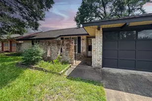 5122 Sandydale Ln, Houston, TX 77039 - Photo 3