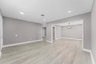 10402 Wicklowe St, Houston, TX 77016 - Photo 5