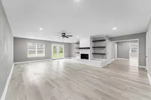 10402 Wicklowe St, Houston, TX 77016 - Photo 11