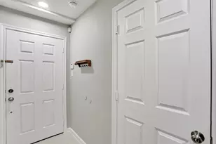3001 Murworth Dr, Houston, TX 77025 - Photo 9